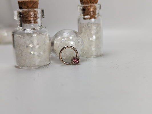 Fixed Round Milgrain White Gold with Pink Topaz 18g