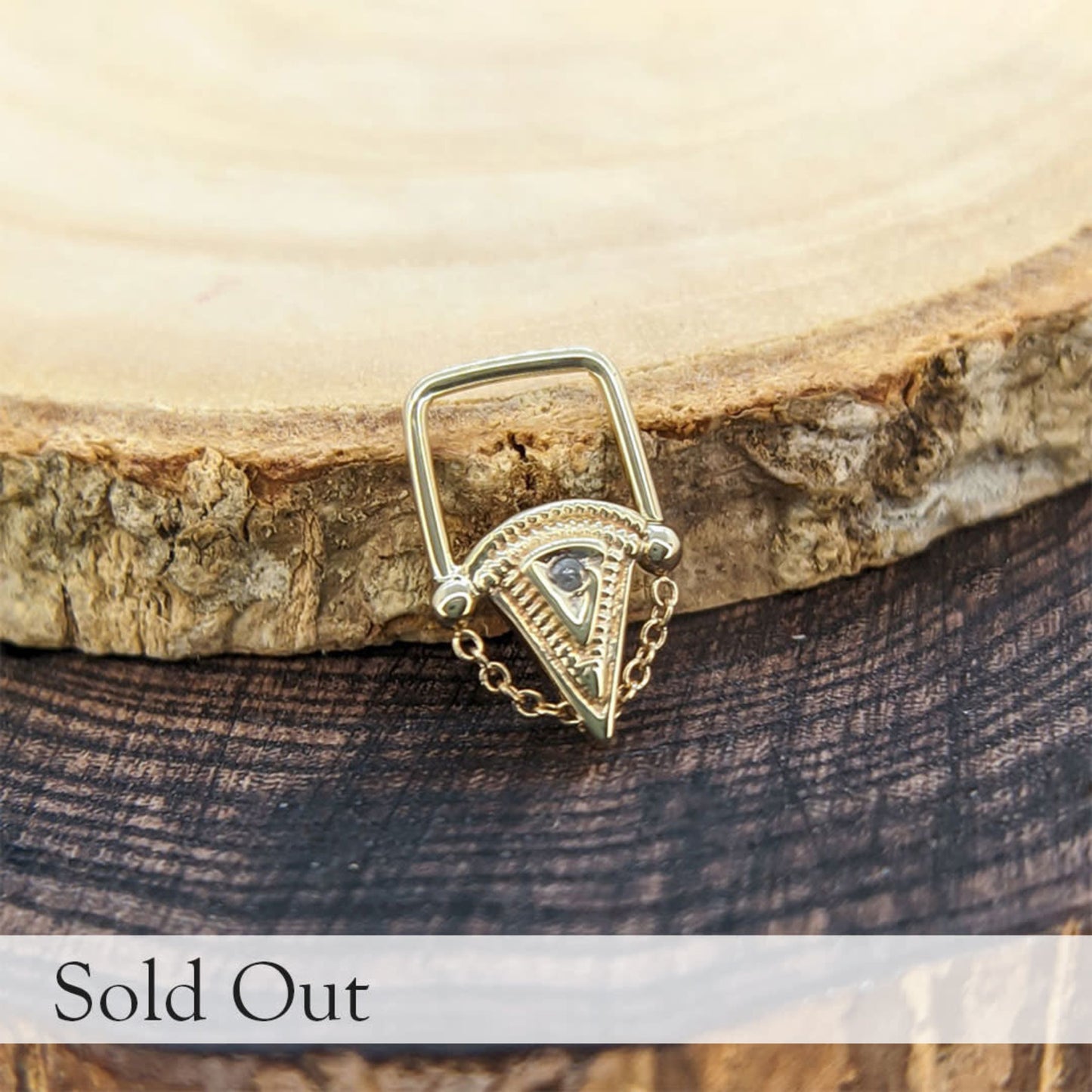 Chained Diamond Square Seamless Ring