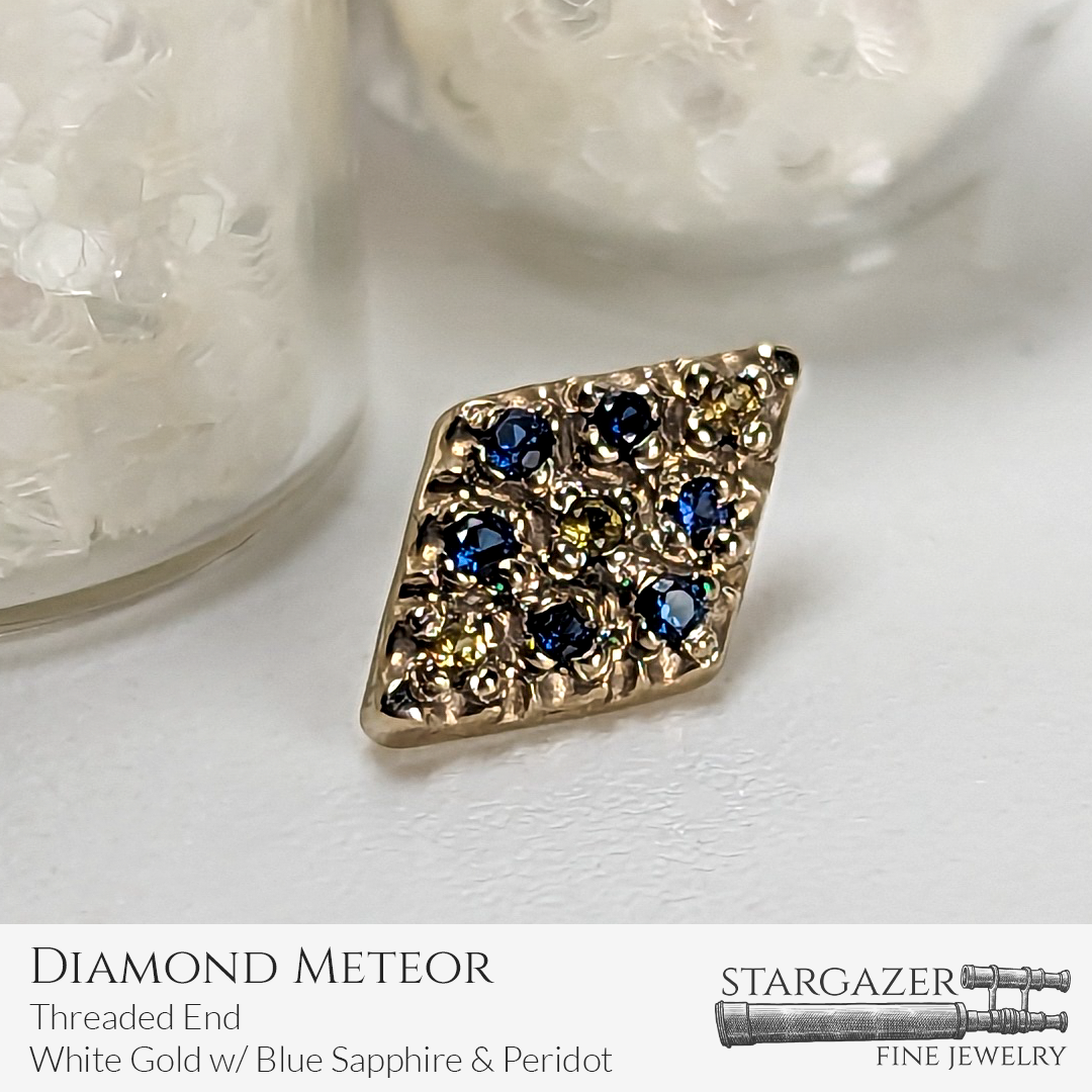 Rhombus Meteor - Threaded End, White Gold with Blue Sapphire & Peridot