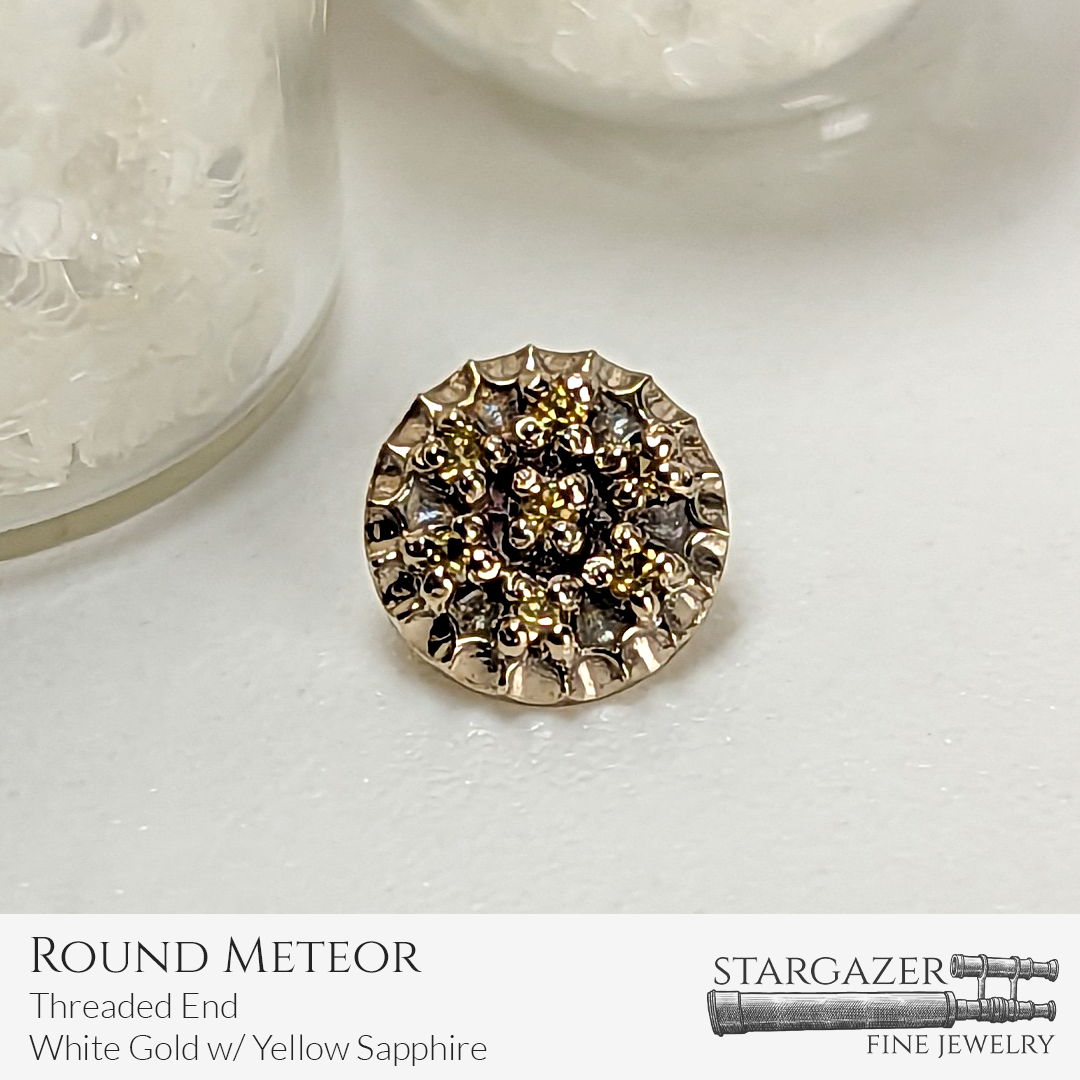 Round Meteor - Threaded End, White Gold with Yellow Sapphire