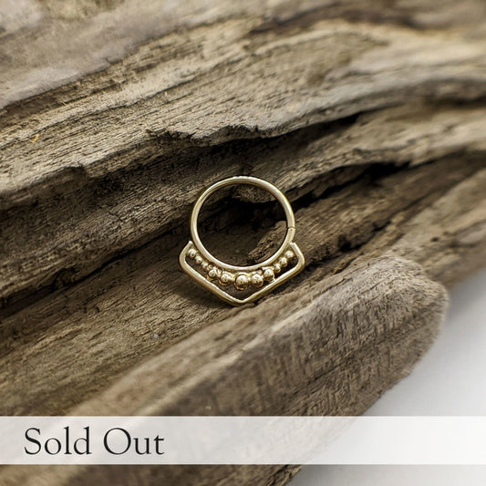 Ascending Bead Shield RIng